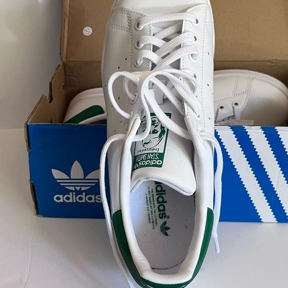 Rare womens sz 10 wide adidas Stan smith sneakers.  Never worn ever   - Picture 4 of 14